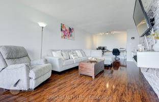 6-bedroom apartment in Etobicoke for C$767,000