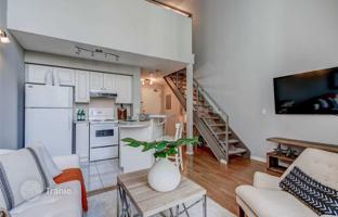 1-bedroom apartment in Etobicoke for C$679,000