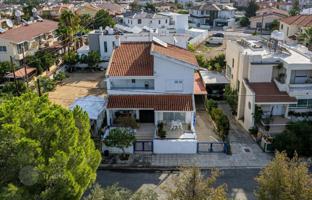 4-bedroom cottage 395 m² in Nicosia for 505,000 €