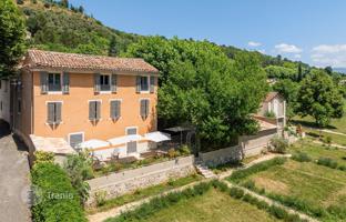 18-bedroom villa in Riez for 1,400,000 €