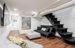 7-bedroom townhouse in Old Toronto for C$1,626,000