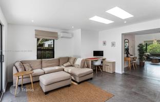 4-bedroom house 209 m² in Miami for $1,590,000
