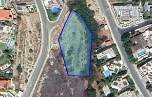 Land plot 2,007 m² in Agios Athanasios (Cyprus) for 1,000,000 €
