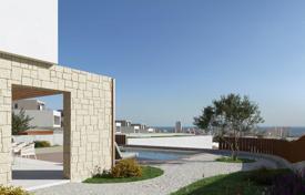Exclusive villa with 4 bedrooms, private pool, and panoramic views in Finestrat for 950,000 €
