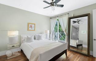 4-bedroom house 417 m² in Miami Beach for $5,950,000
