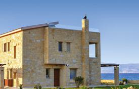 Unique Beachfront Villa with Private Pool & Panoramic Sea Views for 1,250,000 €