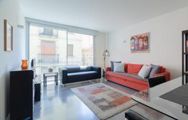 Spacious apartment with a terrace and a balcony in the heart of Barceloneta, Barcelona, Spain for 425,000 €