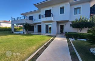 5-bedroom villa 350 m² in Çeşme for 99,577,000 TRY