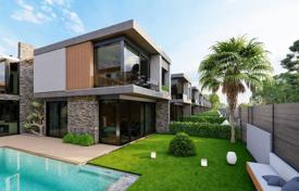 Detached 7+1 villa with pool in Döşemealtı Yeşilbayır for $833,000