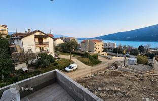 2-bedroom apartment 54 m² in Đenovići for 184,000 €