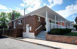 9-bedroom house in Scarborough for C$1,577,000