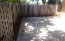 Townhome – West Palm Beach, Florida, USA for $285,000