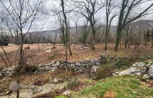 Land plot 1,035 m² in Tribalj for 125,000 €