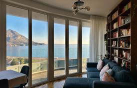 Apartment with panoramic sea views in a club house with a swimming pool, Becici, Montenegro for 270,000 €