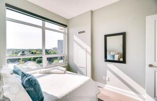 5-bedroom apartment in Etobicoke for C$1,010,000