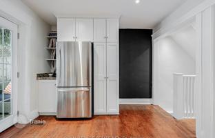 8-bedroom house in Old Toronto for C$2,135,000