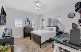 3-bedroom house 297 m² in West End for $780,000