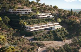 6-bedroom villa 1,443 m² in Benahavis for 4,975,000 €