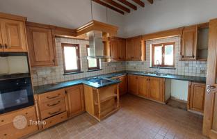 5-bedroom cottage 380 m² in Geroskipou for 890,000 €