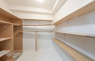 7-bedroom apartment in Etobicoke for C$808,000