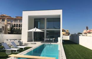 3-bedroom villa 300 m² in La Zenia for 1,150,000 €
