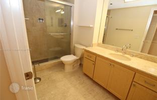 2-bedroom apartments in condo 181 m² in Miami for $420,000