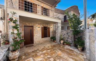 Restored stone house with a garden and mountain views near Kalamata, Peloponnese, Greece for 290,000 €
