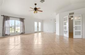3-bedrooms townhome in Cape Coral, USA for $370,000
