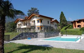 Duplex in an elite residential complex with a swimming pool, Menaggio, Italy for 510,000 €