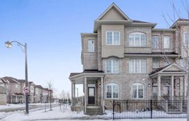 Terraced house – Scarborough, Toronto, Ontario,  Canada for C$955,000