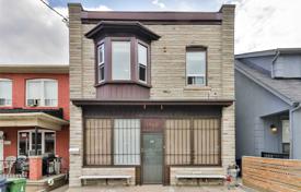 Townhome – Dufferin Street, Toronto, Ontario,  Canada for C$1,252,000