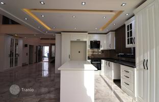 5-bedroom villa 220 m² in Mersin (city) for 33,484,000 TRY