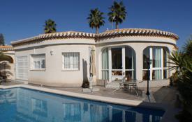 Comfortable villa with a garden, a backyard, a swimming pool, a barbecue area, a patio, a terrace and a parking, Deesa de Campoamor, Spain for 547,000 €