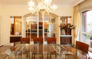 6-bedroom apartment in Milan. Price on request