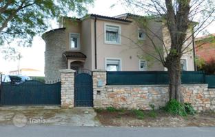 4-room house 250 m² in Pula for 680,000 €