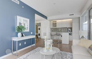 6-bedroom apartment in Peter Street for C$931,000