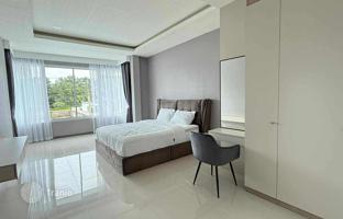 5-bedroom villa 280 m² in Pattaya for $385,000