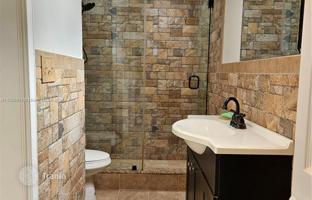 4-bedroom house 249 m² in Hialeah for $745,000