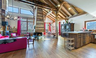 Renovated chalet with two apartments and a panoramic view near the ski slopes, Saint-Gervais-les-Bains, France for 2,975,000 €