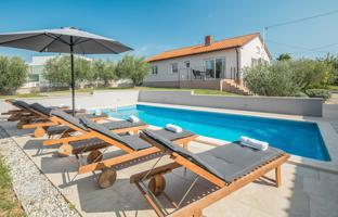 3-bedroom house 140 m² in Porec for 550,000 €