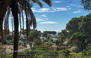 Land plot 1,179 m² in Moraira for 800,000 €