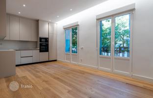 Modern two-bedroom apartment in the Salamanca district of Madrid, Spain for 1,100,000 €