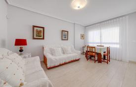 Bright three-bedroom apartment 50 m from the sea, Torrevieja, Alicante, Spain for 170,000 €