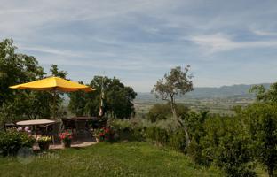 8-bedroom country house 909 m² in Trevi for 1,680,000 €
