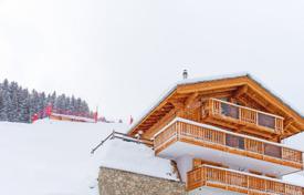 Three-storey chalet with a terrace, a jacuzzi and a sauna directly on the slope, Les Collons, Switzerland for 5,700 € per week