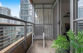 Apartment – Capreol Court, Old Toronto, Toronto,  Ontario,   Canada for C$951,000