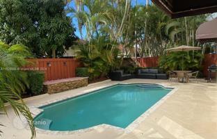 5-bedroom house 264 m² in West End for $780,000