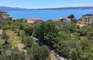 Land plot 2,401 m² in Zadar County for 430,000 €