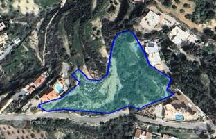 Land plot 6,300 m² in Armou for 650,000 €
