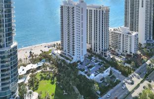 2-bedroom apartments in condo 124 m² in Collins Avenue for $838,000